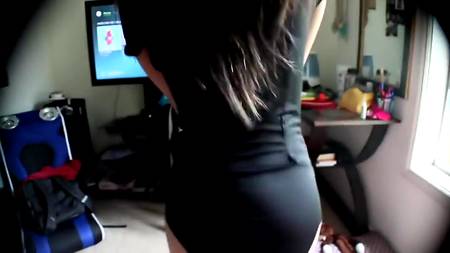 Классное домашнее порево с миниатюрной брюнеткой