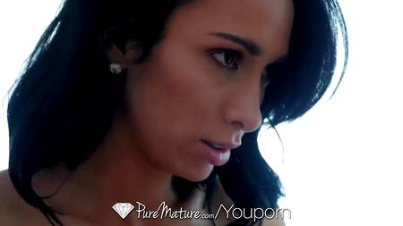 Жаркий секс после утренней пробежки