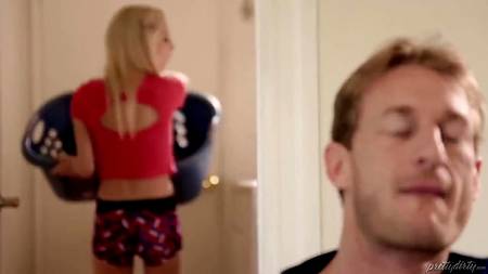 Застукала парня во время его нездорового увлечения