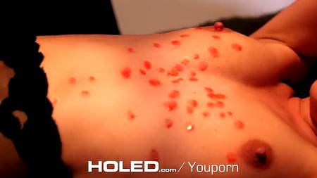 Мужчина провел незабываемый вечер в обществе страстной брюнетки