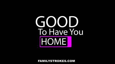 Блондинка с большими упругими буферами осчастливила парня