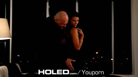 Страстный анальный секс с обворожительной брюнеткой Adriana Chechik