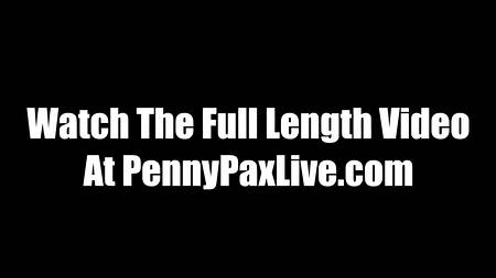 Развратная парочка соблазнила молодую телку на секс втроем