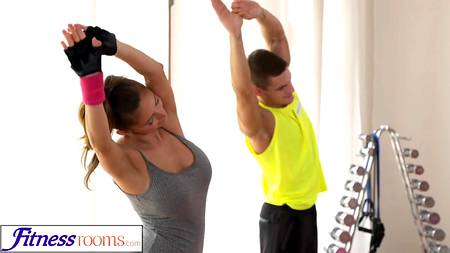 Инструктор по фитнесу оттрахал до изнеможения стройную девчонку