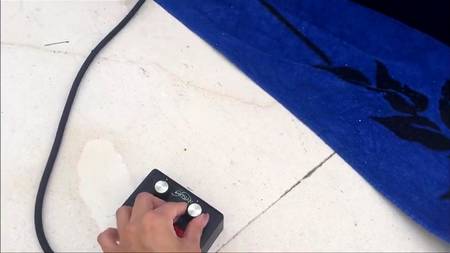 Пацан вертит на члене мокрую щель худенькой девицы