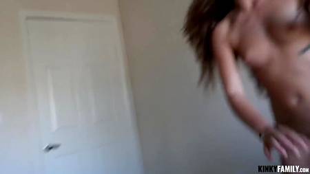 Красивое домашнее порно с горячей девахой