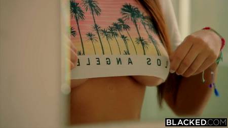 Жаркая оргия с сексуальными развратницами