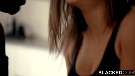 Жаркая оргия с сексуальными развратницами