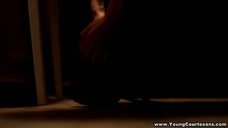 Русская телка осчастливила парня анальным сексом