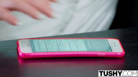 Блондинка осчастливила парня узким анальным отверстием