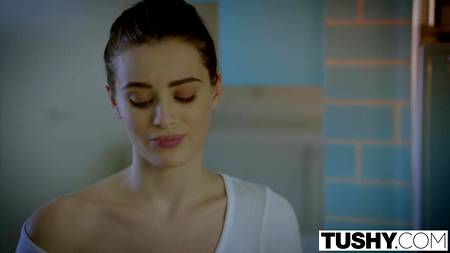 Сногсшибательная Jean Val Jean получила член между булок