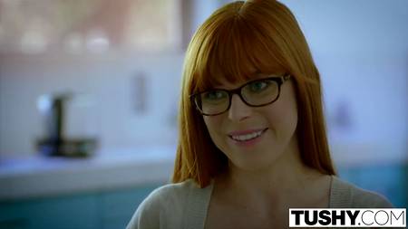 Сногсшибательная Jean Val Jean получила член между булок