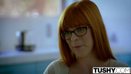 Сногсшибательная Jean Val Jean получила член между булок