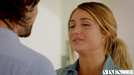 Красавица балдеет от мясистого члена в заднем проходе