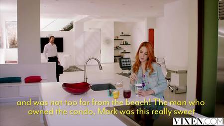 Балует увеличенным стояком рыжеволосую бестию