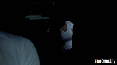 Запикапил на автомойке сексапильную сучку с большими половыми губами