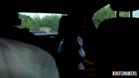 Запикапил на автомойке сексапильную сучку с большими половыми губами