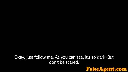 Хорошенькая девчонка пришла на кастинг в порно студию