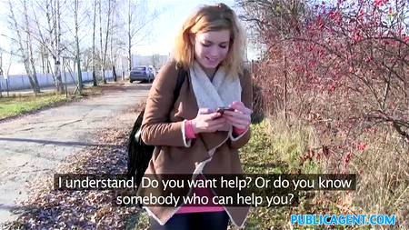 Пикапер отымел жопстую блонду на заднем сиденье