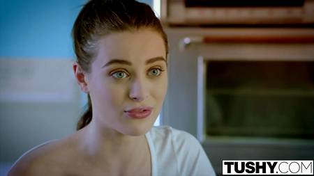 Роскошная жрица любви доводит клиентку до незабываемого оргазма