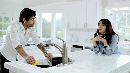 Если с женой стало скучно, нужно трахнуть кудрявую любовницу