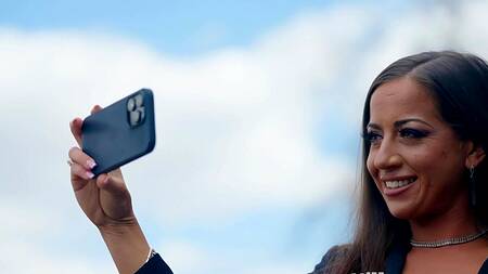 Страстная милфа в гостинице развлекается с любовником