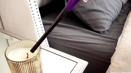 Милфа надела сексуальное белье и ждет негра из душа