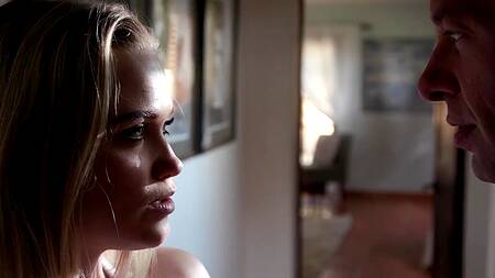 Такую похотливую падчерицу точно нужно наказать