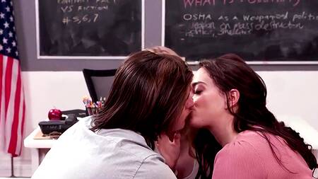 Если хотите научиться трахаться, то оставайтесь после занятий