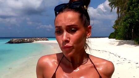 Мы в ответе за тех, кого спасли - помогла парню, а теперь ещё и ебется