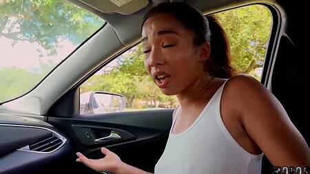 Порвала с абъюзером и поехала ебаться с незнакомцем