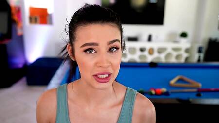 Тренировка возбуждает, спортивная красотка хочет на член тренера