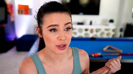 Тренировка возбуждает, спортивная красотка хочет на член тренера