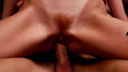 Игра в теннис не помогает сплотить коллектив так же, как секс