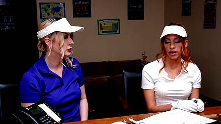 Игра в теннис не помогает сплотить коллектив так же, как секс