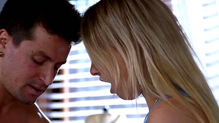 Мачеха не смогла сдержаться и отдалась пасынку в киску