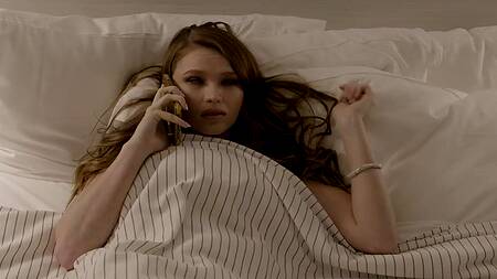 Поехал в отель и изменил жене со страстной милашкой