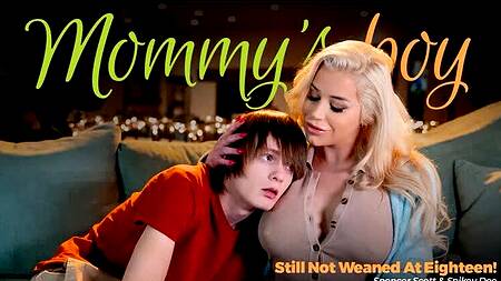 Трахнул жаркую мачеха с сочным телом и больше не страдает