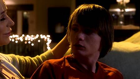 Трахнул жаркую мачеха с сочным телом и больше не страдает