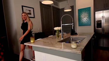 Секс с отчимом и мачехой пойдет милашке на пользу