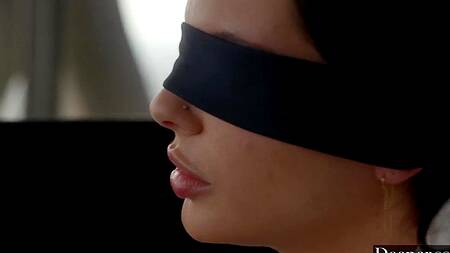 Жесткий секс с музыканткой ради её мотивации