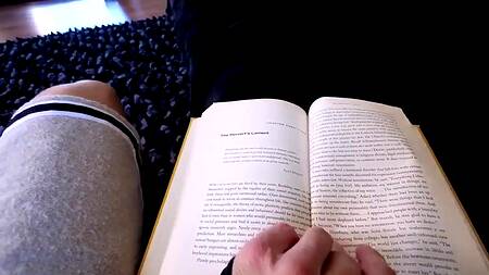 Laney Grey узнает о размере члена сводного брата и предлагает секс