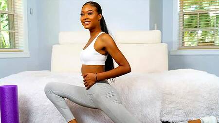 Худая негритянка Isla Biza заменяет тренировку сексом