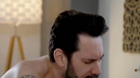 Мужик после развода трахает Melissa Stratton без зазрений совести