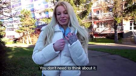 От демонстрации сисек на улице до секса за деньги