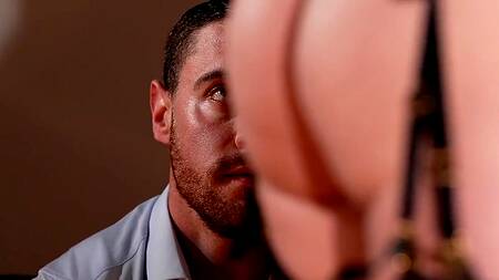 Первый секс втроем приносит паре нереальный кайф