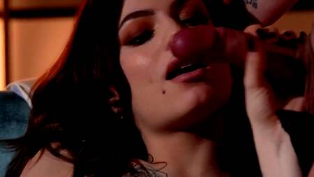 Первый секс втроем приносит паре нереальный кайф