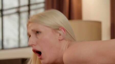 Если член в попке Diane Chrystall, то день удался