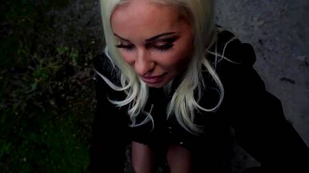 Дал зрелой Suzi Grande денег и трахнул её