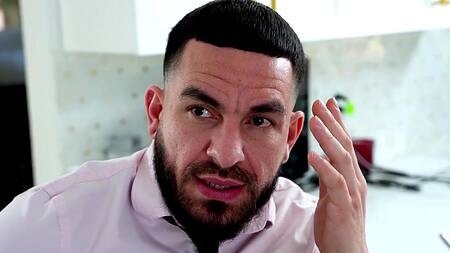 Зрелая Valentina Bellucci в сетке соблазняет коллегу по работе